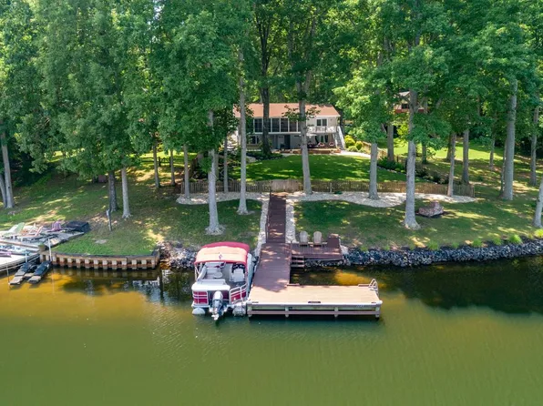 280 Lake Caroline Dr, Ruther Glen, VA 22546