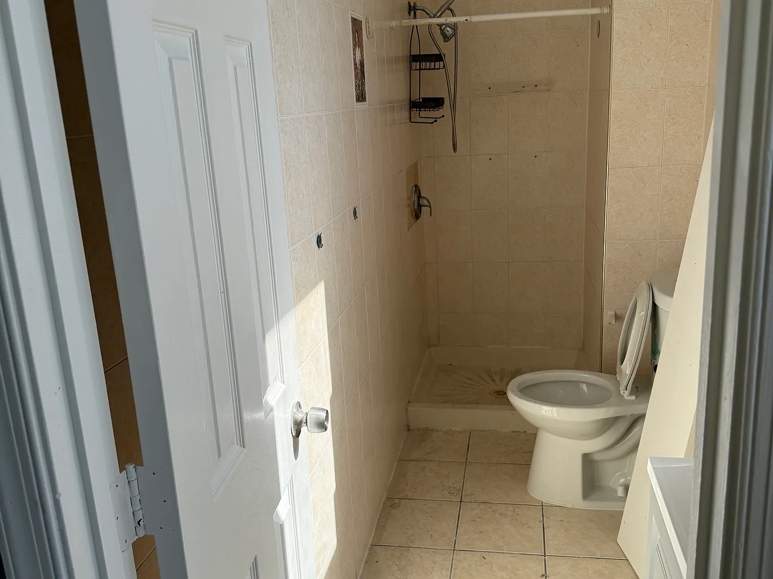 2 bed, 400 sqft, $1,600 — Photo 3