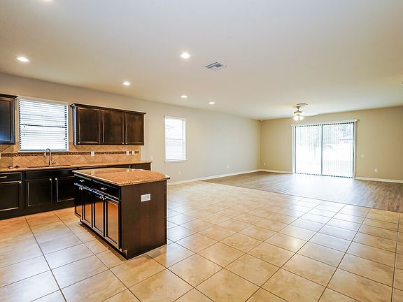 5th image of 2229 Landside Dr