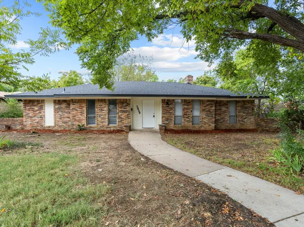 1830 Wellington Dr, Grand Prairie, TX 75051