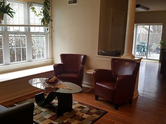 4th image of 1112 E Palmer St