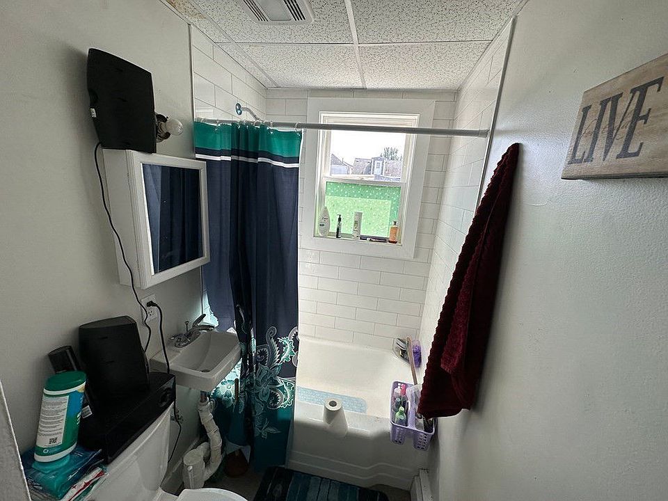 197 Rodman St Apartment Rentals Fall River, MA Zillow