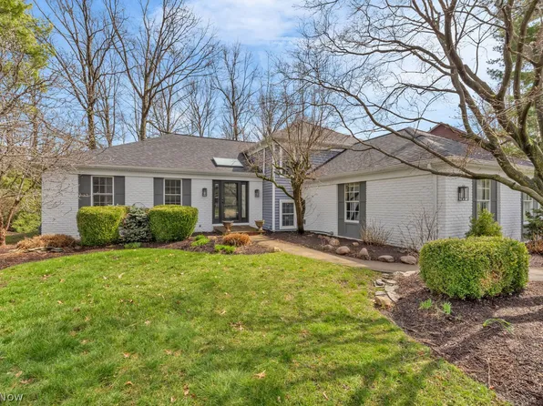 2199 Georgia Dr, Westlake, OH 44145