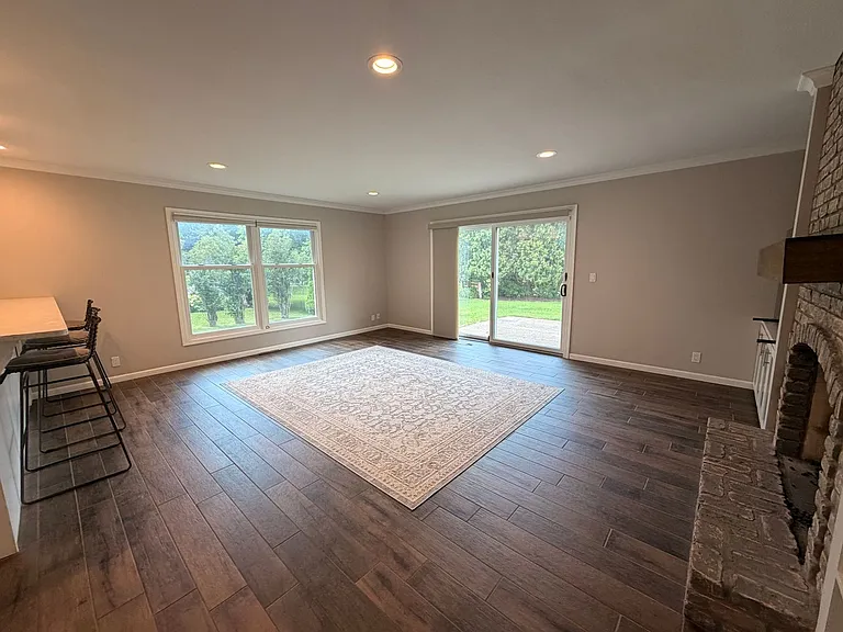 357 Shore Haven Dr SE — Photo 8