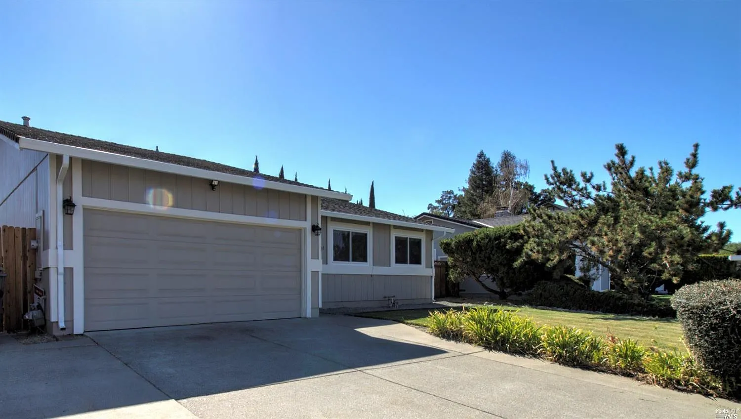 2631 Barbour Dr photo 1