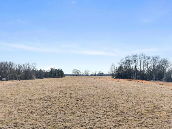 172 County Road 4214, Naples, TX 75568