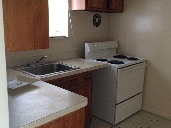 5th image of 15298 Miller St #3