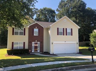 3990 Brushy Wood Dr, Loganville, GA 30052