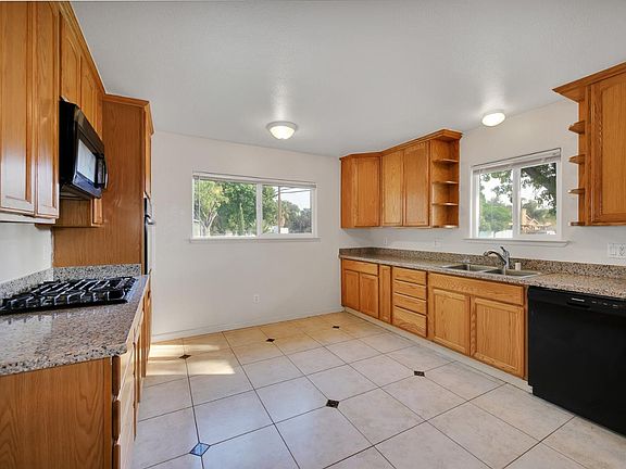4th image of 453 Mandarin Ave