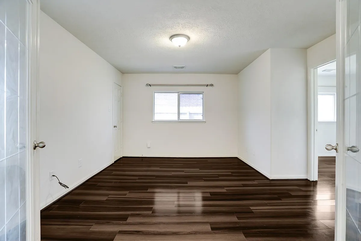 Building Photo - 7605 Waterlilly Ln