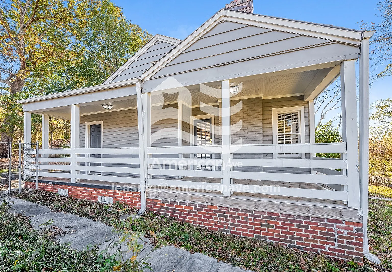 2 bed, 1.0 bath, 927 sqft, $822 — Photo 2