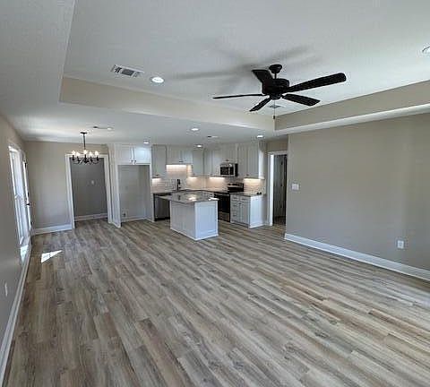 2nd image of 11 Jackson Square Dr