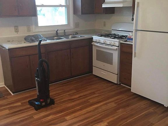 Vinyl Plank Flooring in the kitchen and bathroom. New appliances as of 2020.