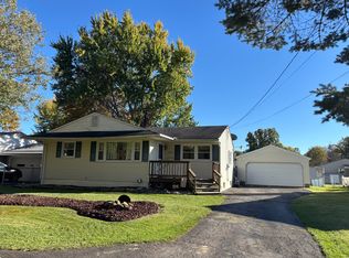 1717 Mathews Rd, Youngstown, OH 44514