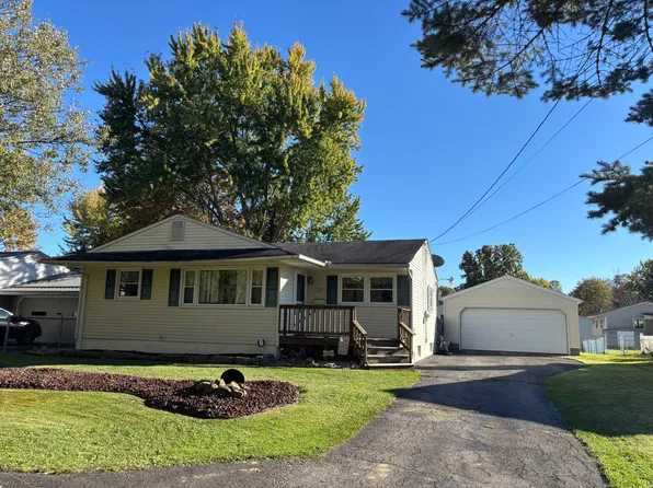 1717 Mathews Rd, Youngstown, OH 44514