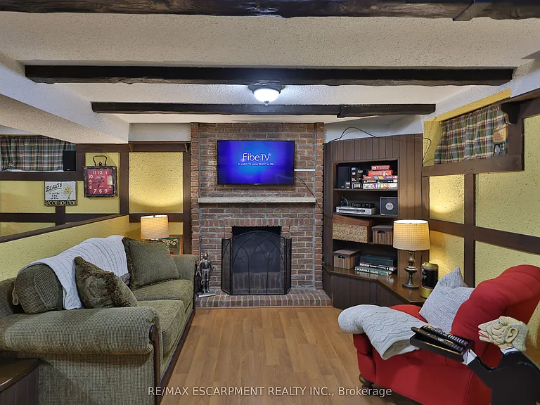 3555 Kingbird Ct — Photo 33