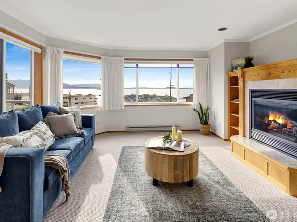 424 14th Street Ct #202, Bellingham, WA 98225