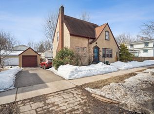 678 Wheelock Pkwy E, Saint Paul, MN 55106