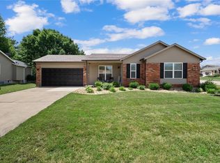 401 Emberwood Dr, Saint Peters, MO 63376