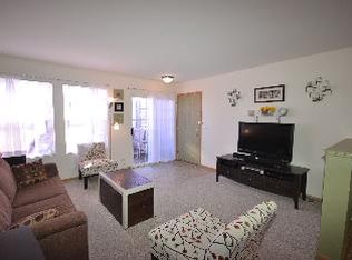 325 Ogden Falls Blvd, Oswego, IL