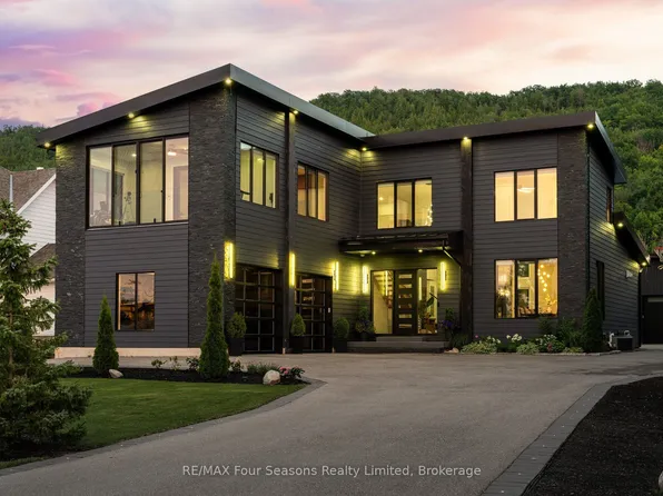 118 Barton Blvd, The Blue Mountains, ON N0H 1J0