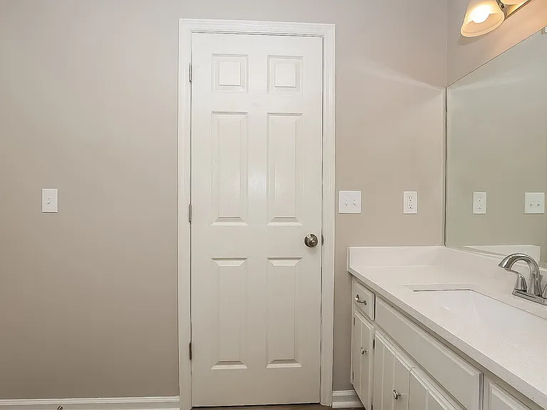 386 Park Ct E — Photo 13