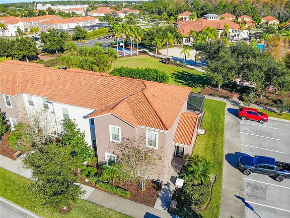 2nd image of 1001 Las Fuentes Dr