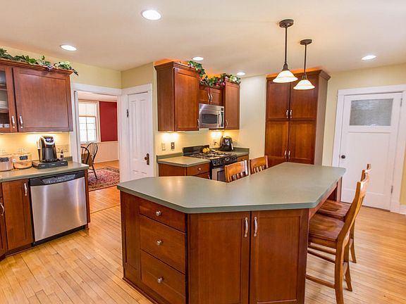 5th image of 8709 N 66th St