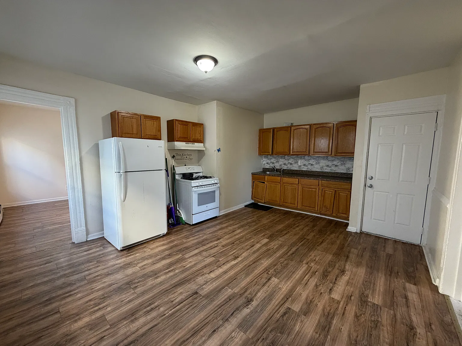 5 bed, 1170 sqft, $2,450 — Photo 1