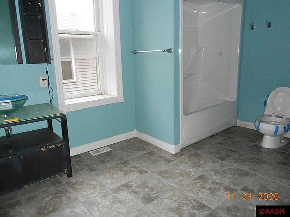 5th image of 270 Quarry Dr N