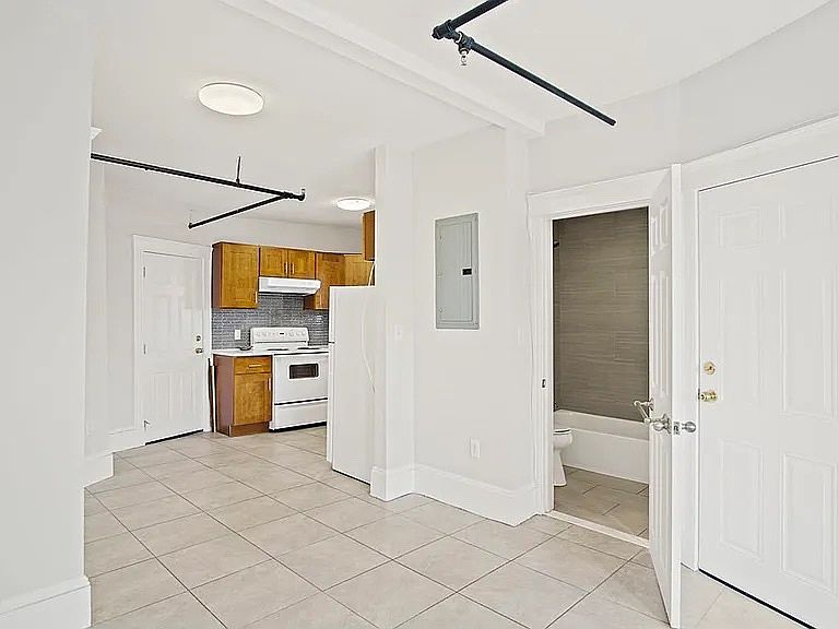 1st image of 2 Walnut St #2