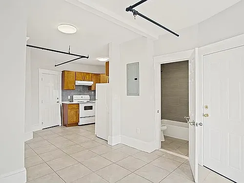 2 Walnut St #2 Photo 1