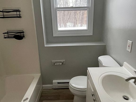 4th image of 5-13 Clark Ct #21-24