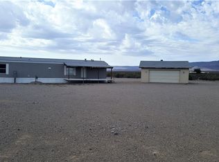 5820 W Navajo Dr, Golden Valley, AZ 86413