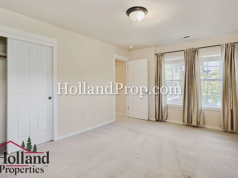 770 NE 72nd Ave — Photo 20