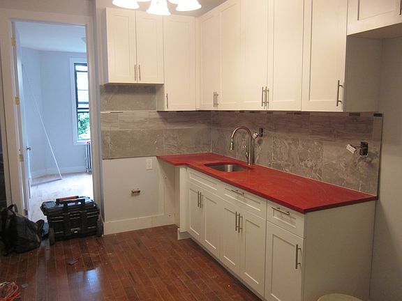 5th image of 133 Meserole St APT 3R
