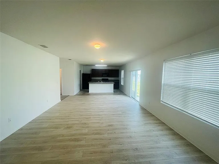 16616 Broadford Ln — Photo 9