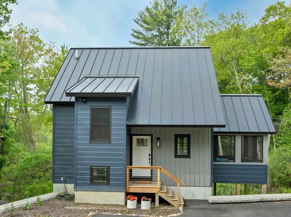 86 Governor Wentworth Highway, Tuftonboro, NH 03853