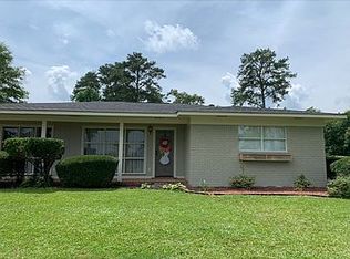 612 Hillcrest Dr, Laurel, MS 39440