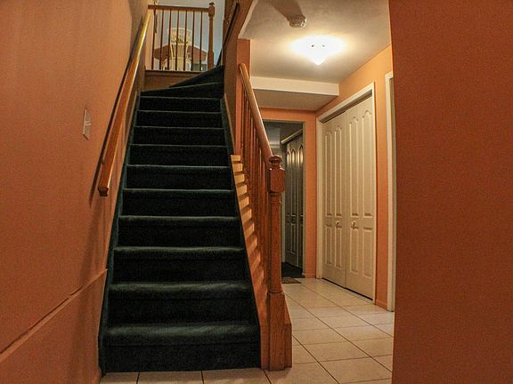 4th image of 52 Belair Ln