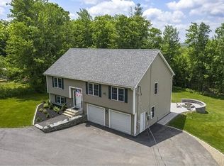 81 Mount Jefferson Rd, Hubbardston, MA 01452