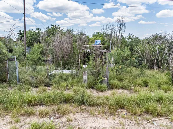 510 Rosales, El Cenizo, TX 78046