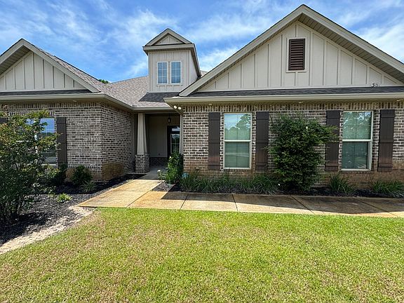 2nd image of 1361 Lombardy Dr