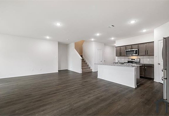 2nd image of 6304 Bracken Dr