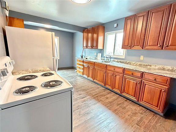 5th image of 514 East 2nd Street