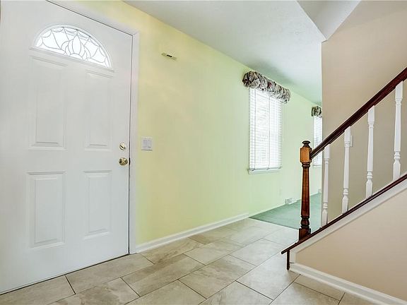 4th image of 21 Blackwell Ln