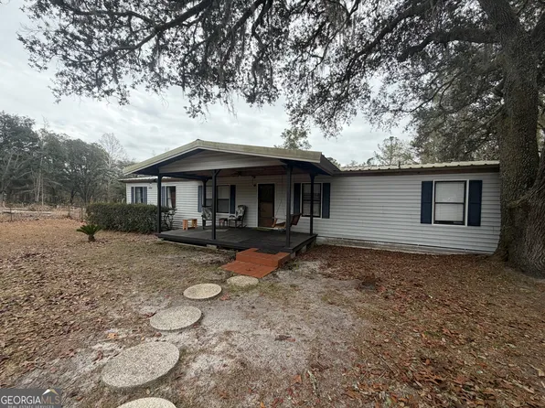 745 Saint Marys River Bluff Rd, Saint George, GA 31562