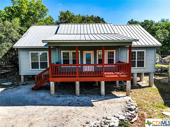 2nd image of 1013 Oak Hollow Way