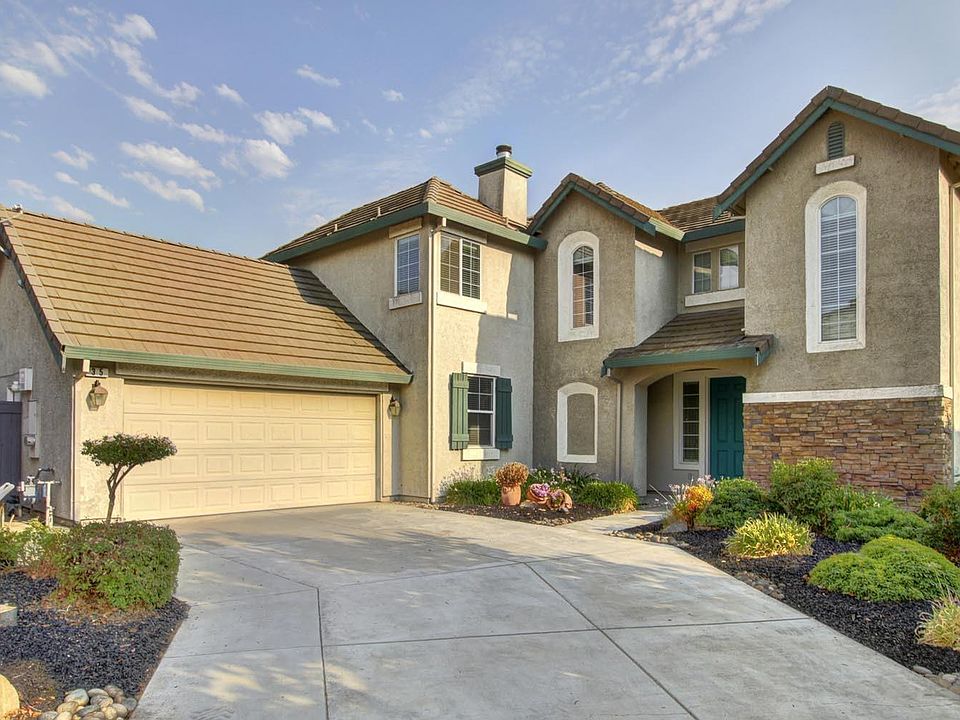 1st image of 35 Carver Ct