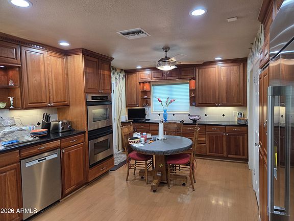 4th image of 2701 S LOS ALTOS --